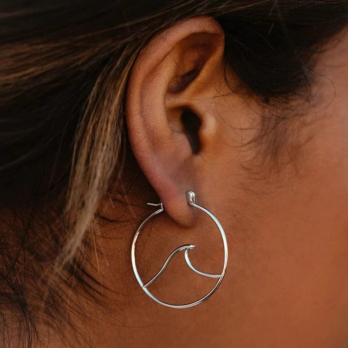 Puravida Large Wave Hoop Earring