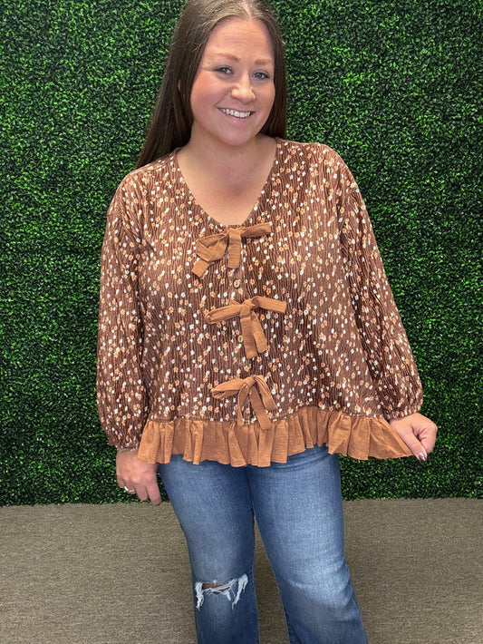 Easel Velvet Bow Front Top