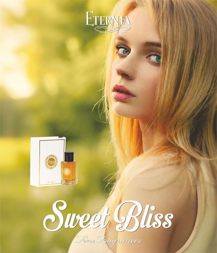 Eternia Sweet Bliss eau de parfum set: bottle with amber liquid and box