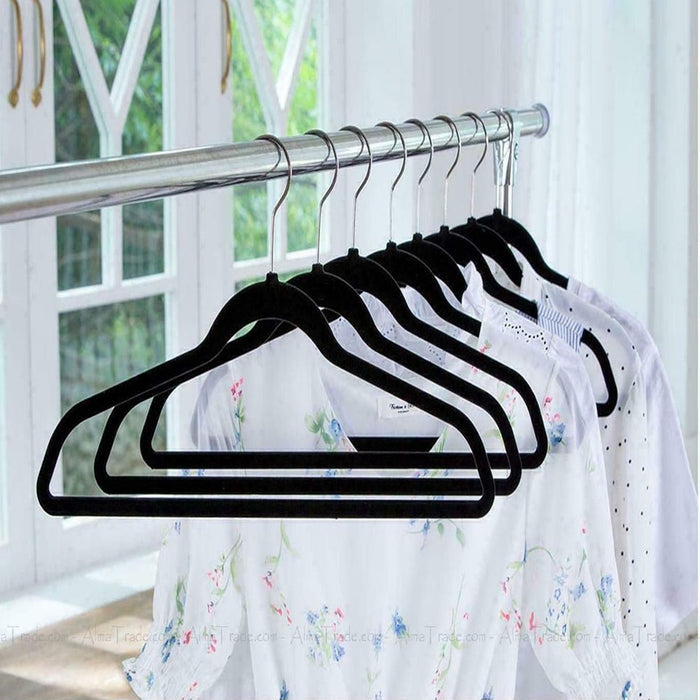 Non Slip Flocked Space Saving Clothes Hangers Pack Of 50 - Black