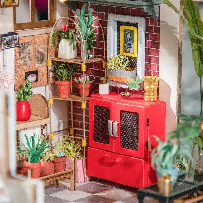 Rolife DIY Miniature House Emily's Flower Shop 449 Pce