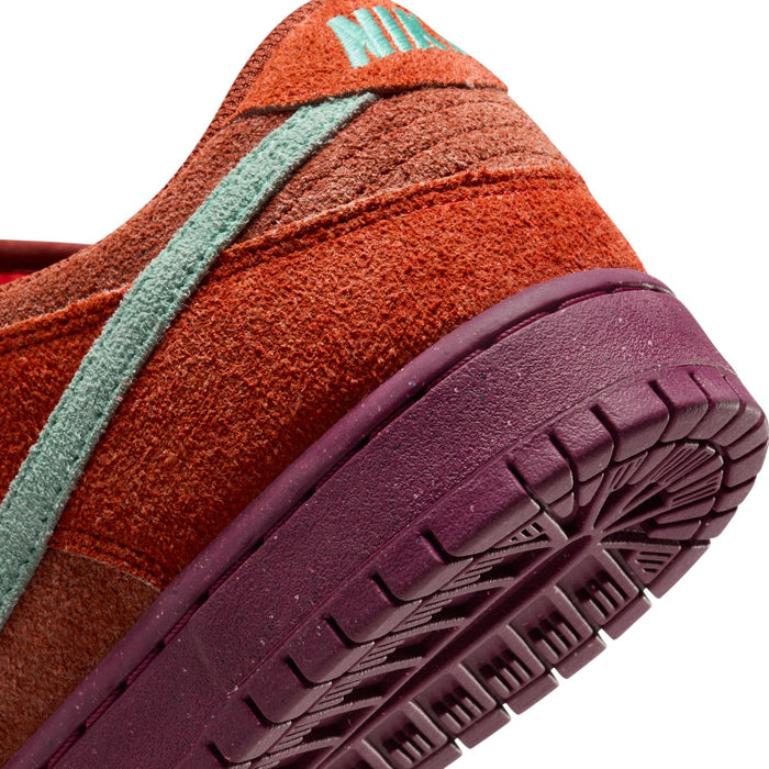 Nike SB Dunk Low Pro PRM Mystic Red/Emerald  Rise