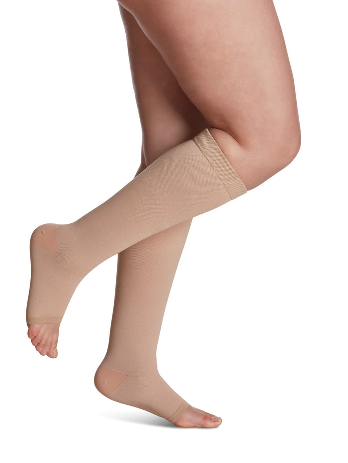 Sigvaris Natural Rubber Knee High, Open Toe 40-50mmHg - Compression Level: Severe 40-50 MmHg - Unisex - Foot